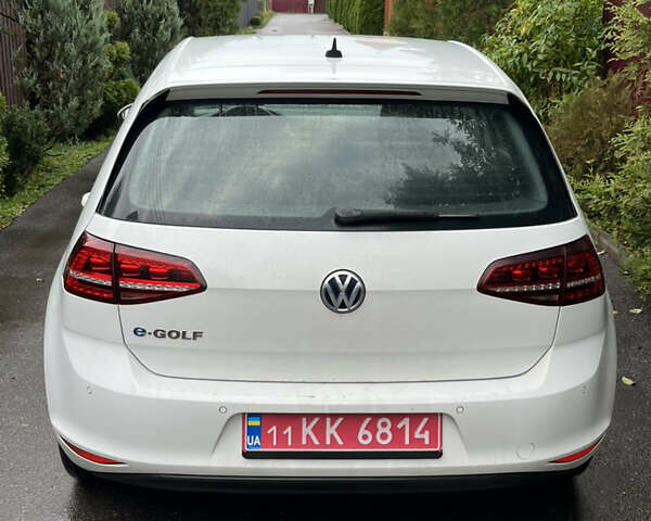 Білий Фольксваген e-Golf, об'ємом двигуна 0 л та пробігом 130 тис. км за 8450 $, фото 3 на Automoto.ua
