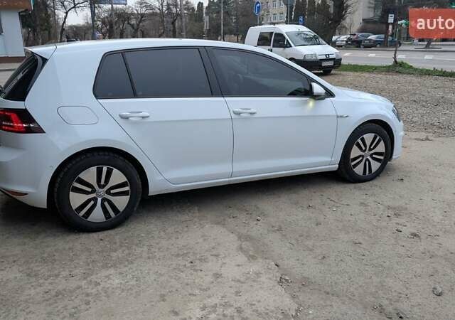 Белый Фольксваген e-Golf, объемом двигателя 0 л и пробегом 192 тыс. км за 7550 $, фото 11 на Automoto.ua