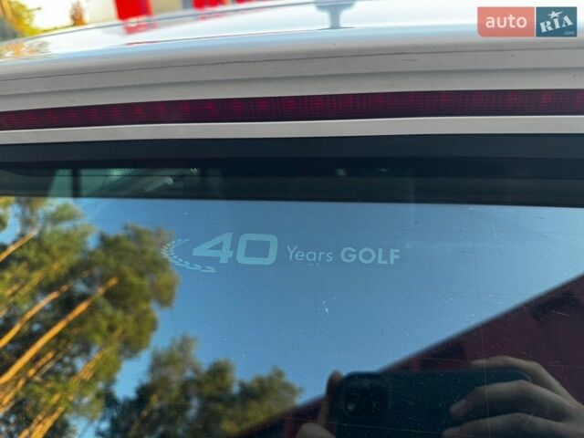 Білий Фольксваген e-Golf, об'ємом двигуна 0 л та пробігом 126 тис. км за 6999 $, фото 17 на Automoto.ua