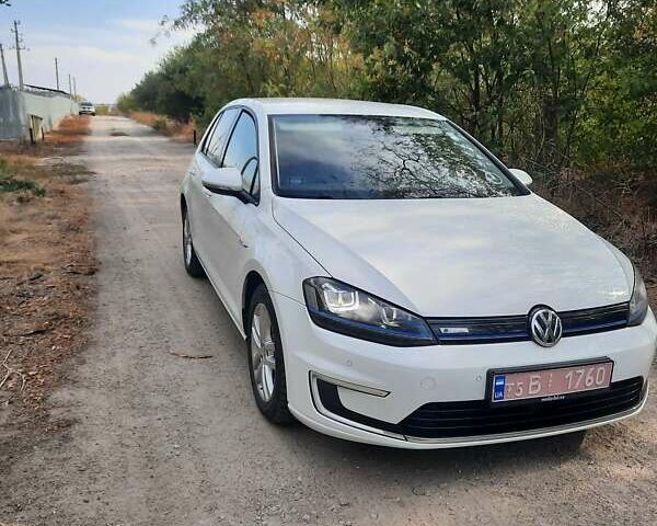 Белый Фольксваген e-Golf, объемом двигателя 0 л и пробегом 97 тыс. км за 8900 $, фото 5 на Automoto.ua
