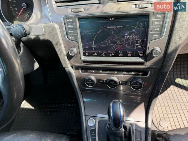 Белый Фольксваген e-Golf, объемом двигателя 0 л и пробегом 138 тыс. км за 9199 $, фото 10 на Automoto.ua