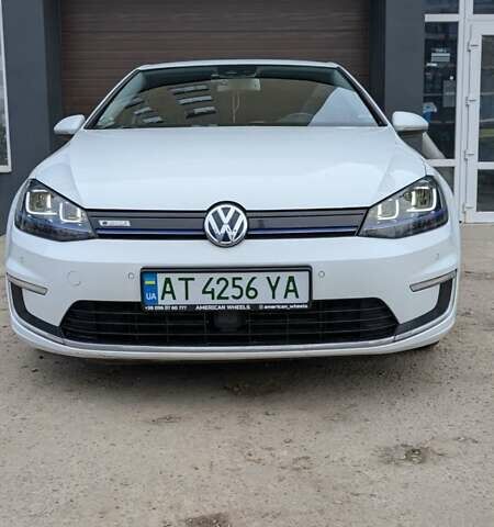Белый Фольксваген e-Golf, объемом двигателя 0 л и пробегом 192 тыс. км за 7550 $, фото 1 на Automoto.ua