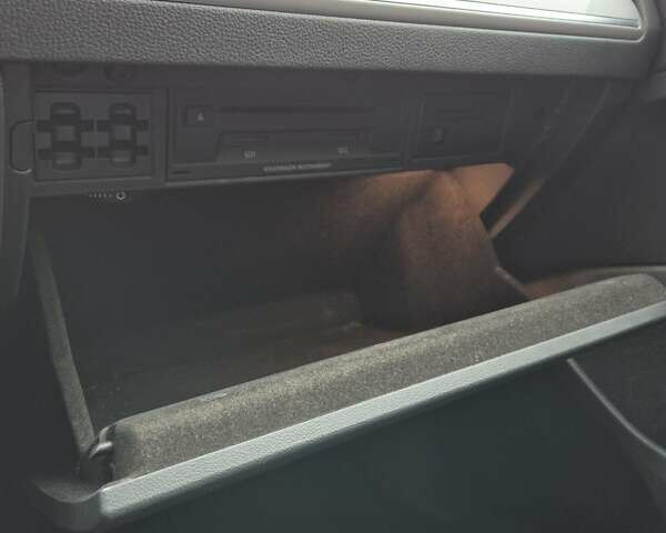 Білий Фольксваген e-Golf, об'ємом двигуна 0 л та пробігом 162 тис. км за 9499 $, фото 30 на Automoto.ua