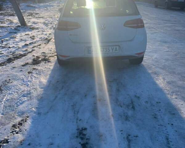 Білий Фольксваген e-Golf, об'ємом двигуна 0 л та пробігом 80 тис. км за 8400 $, фото 2 на Automoto.ua