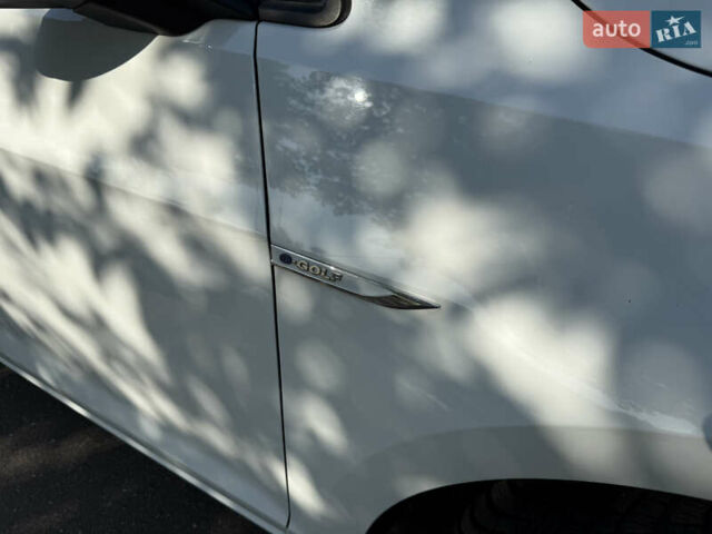 Белый Фольксваген e-Golf, объемом двигателя 0 л и пробегом 95 тыс. км за 9500 $, фото 5 на Automoto.ua