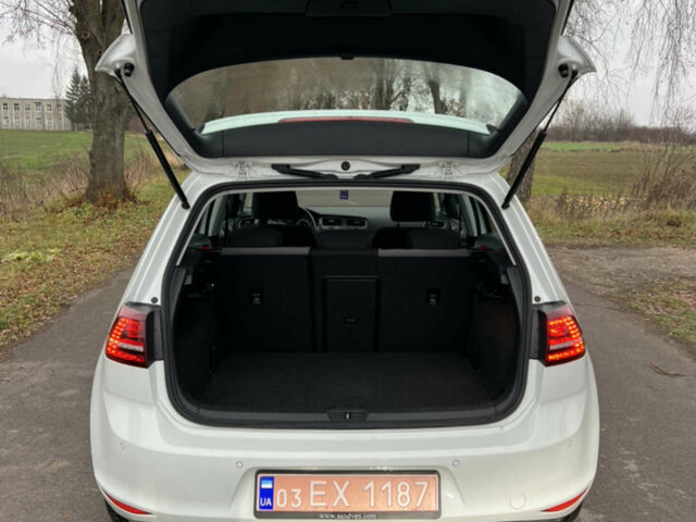 Білий Фольксваген e-Golf, об'ємом двигуна 0 л та пробігом 126 тис. км за 8550 $, фото 10 на Automoto.ua