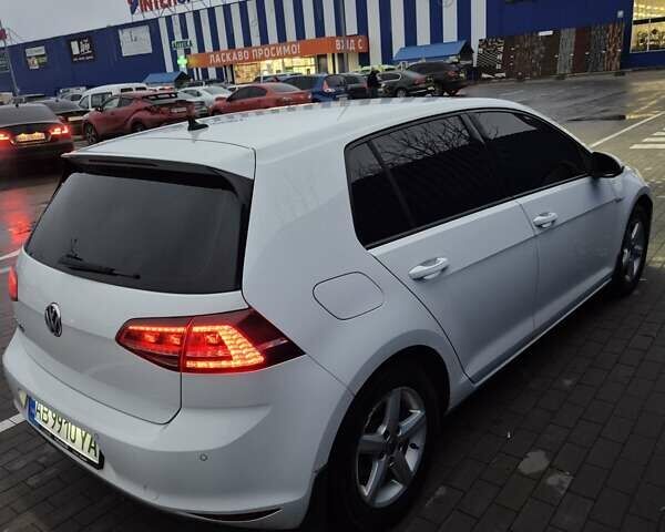 Белый Фольксваген e-Golf, объемом двигателя 0 л и пробегом 186 тыс. км за 8700 $, фото 2 на Automoto.ua