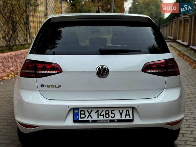 Белый Фольксваген e-Golf, объемом двигателя 0 л и пробегом 121 тыс. км за 8500 $, фото 4 на Automoto.ua
