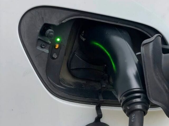 Білий Фольксваген e-Golf, об'ємом двигуна 0 л та пробігом 170 тис. км за 9000 $, фото 8 на Automoto.ua