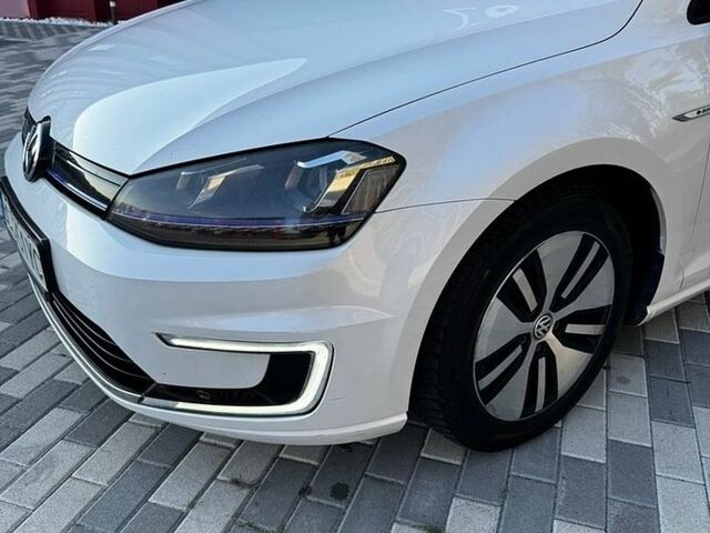 Білий Фольксваген e-Golf, об'ємом двигуна 0 л та пробігом 126 тис. км за 6999 $, фото 15 на Automoto.ua