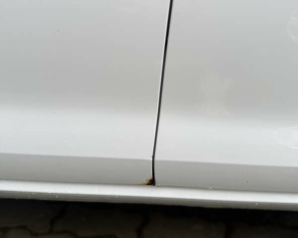 Белый Фольксваген e-Golf, объемом двигателя 0 л и пробегом 68 тыс. км за 6600 $, фото 29 на Automoto.ua