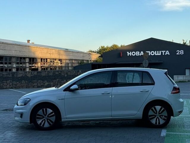 Білий Фольксваген e-Golf, об'ємом двигуна 0 л та пробігом 136 тис. км за 8600 $, фото 3 на Automoto.ua