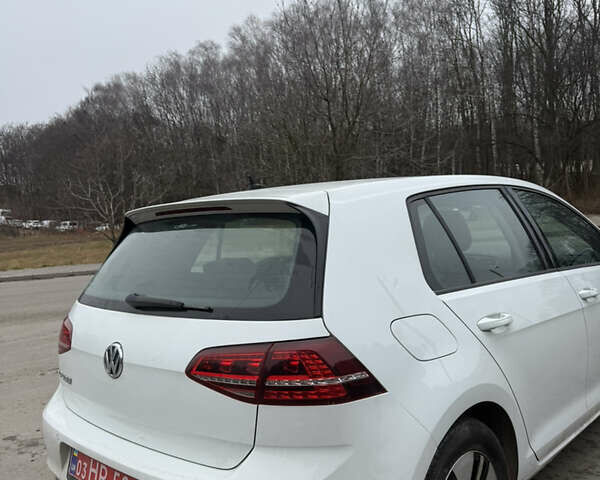 Білий Фольксваген e-Golf, об'ємом двигуна 0 л та пробігом 103 тис. км за 8499 $, фото 9 на Automoto.ua