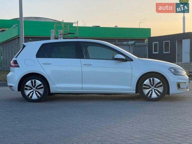 Белый Фольксваген e-Golf, объемом двигателя 0 л и пробегом 171 тыс. км за 7300 $, фото 13 на Automoto.ua
