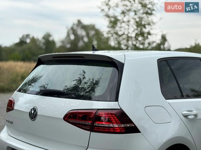 Білий Фольксваген e-Golf, об'ємом двигуна 0 л та пробігом 138 тис. км за 8200 $, фото 13 на Automoto.ua