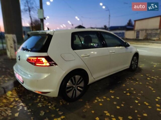 Білий Фольксваген e-Golf, об'ємом двигуна 0 л та пробігом 69 тис. км за 9111 $, фото 12 на Automoto.ua