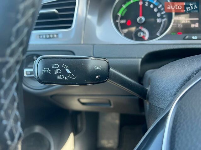 Білий Фольксваген e-Golf, об'ємом двигуна 0 л та пробігом 152 тис. км за 10390 $, фото 27 на Automoto.ua