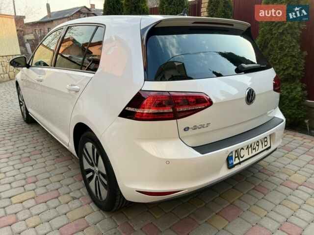 Белый Фольксваген e-Golf, объемом двигателя 0 л и пробегом 131 тыс. км за 8999 $, фото 15 на Automoto.ua