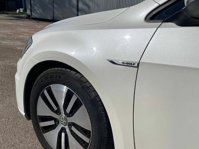 Білий Фольксваген e-Golf, об'ємом двигуна 0 л та пробігом 103 тис. км за 7999 $, фото 15 на Automoto.ua