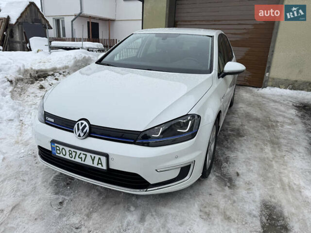 Белый Фольксваген e-Golf, объемом двигателя 0 л и пробегом 115 тыс. км за 9400 $, фото 1 на Automoto.ua