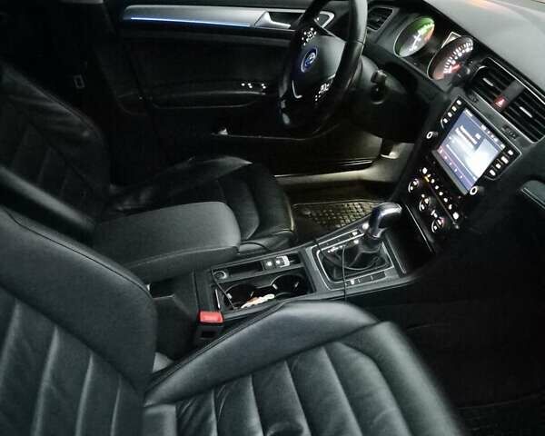 Білий Фольксваген e-Golf, об'ємом двигуна 0 л та пробігом 189 тис. км за 9200 $, фото 9 на Automoto.ua