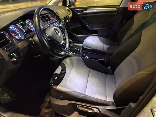 Білий Фольксваген e-Golf, об'ємом двигуна 0 л та пробігом 69 тис. км за 9111 $, фото 19 на Automoto.ua