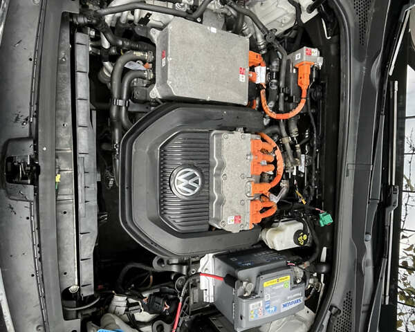 Білий Фольксваген e-Golf, об'ємом двигуна 0 л та пробігом 130 тис. км за 8450 $, фото 5 на Automoto.ua