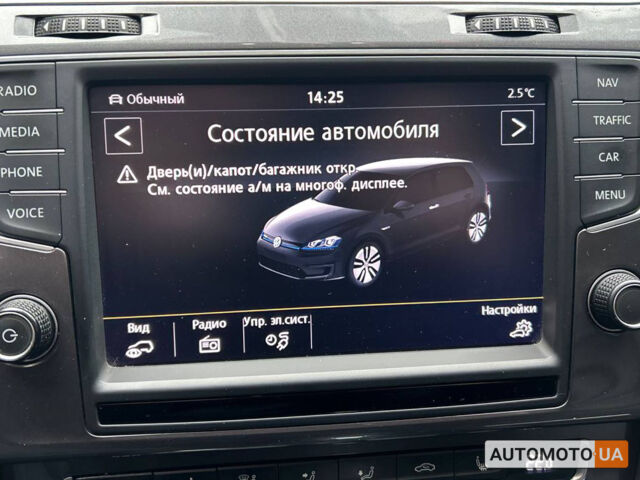 Белый Фольксваген e-Golf, объемом двигателя 24 л и пробегом 93 тыс. км за 10300 $, фото 12 на Automoto.ua