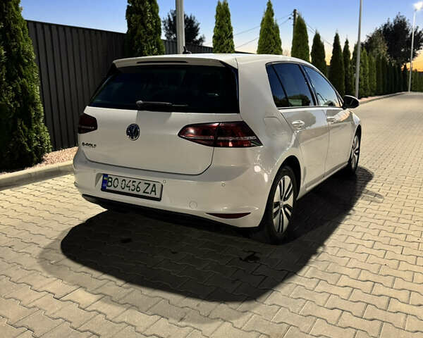 Белый Фольксваген e-Golf, объемом двигателя 0 л и пробегом 169 тыс. км за 8400 $, фото 8 на Automoto.ua