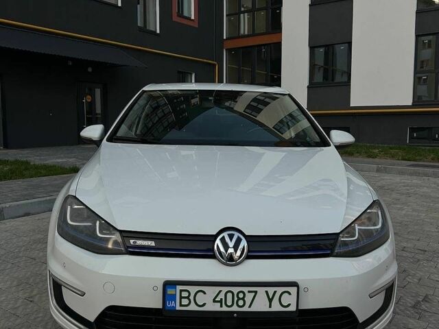 Белый Фольксваген e-Golf, объемом двигателя 0 л и пробегом 186 тыс. км за 8700 $, фото 23 на Automoto.ua