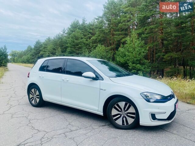 Білий Фольксваген e-Golf, об'ємом двигуна 0 л та пробігом 132 тис. км за 9500 $, фото 2 на Automoto.ua