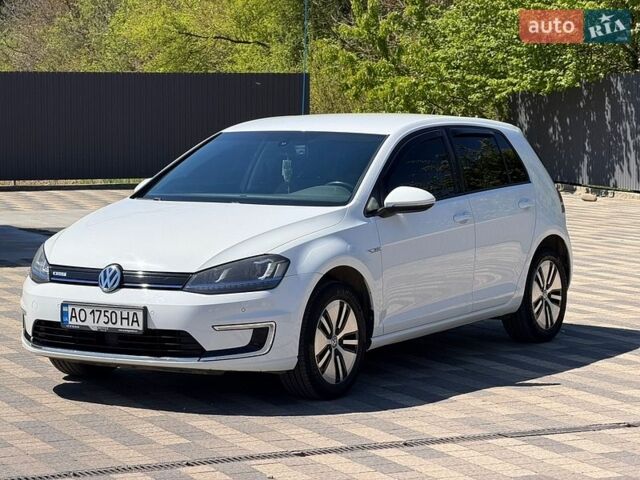 Белый Фольксваген e-Golf, объемом двигателя 0 л и пробегом 147 тыс. км за 9500 $, фото 4 на Automoto.ua