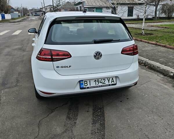 Білий Фольксваген e-Golf, об'ємом двигуна 0 л та пробігом 114 тис. км за 10000 $, фото 5 на Automoto.ua