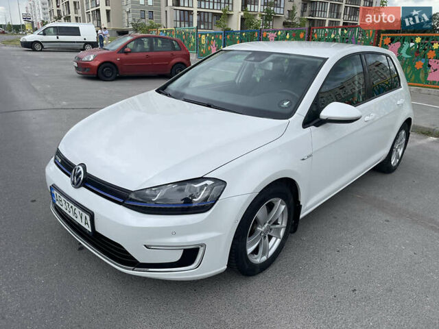 Белый Фольксваген e-Golf, объемом двигателя 0 л и пробегом 92 тыс. км за 9500 $, фото 5 на Automoto.ua
