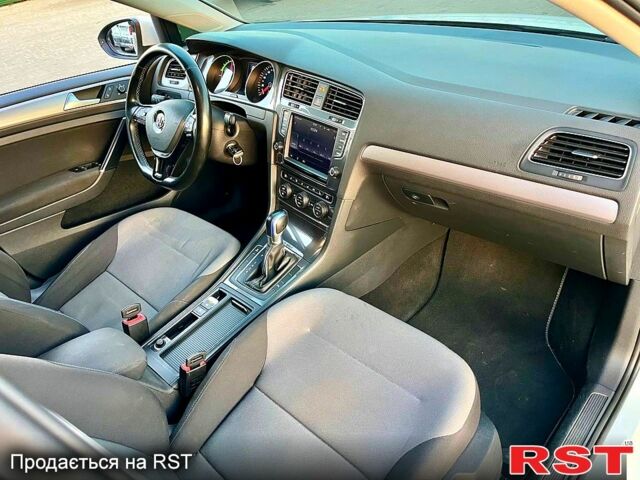 Білий Фольксваген e-Golf, об'ємом двигуна 88 л та пробігом 133 тис. км за 7900 $, фото 10 на Automoto.ua