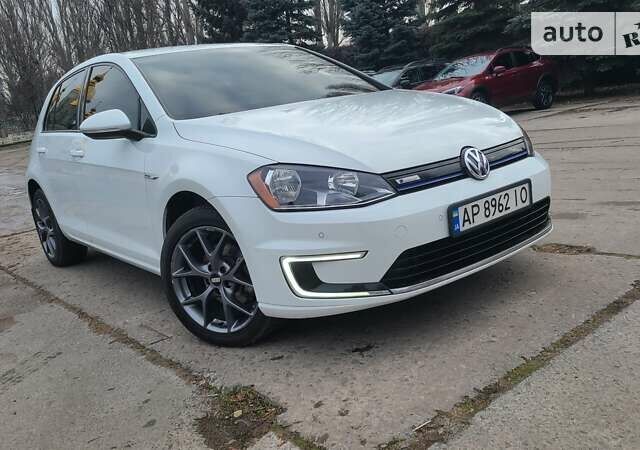 Білий Фольксваген e-Golf, об'ємом двигуна 0 л та пробігом 126 тис. км за 11600 $, фото 7 на Automoto.ua