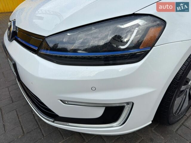 Білий Фольксваген e-Golf, об'ємом двигуна 0 л та пробігом 126 тис. км за 8000 $, фото 11 на Automoto.ua