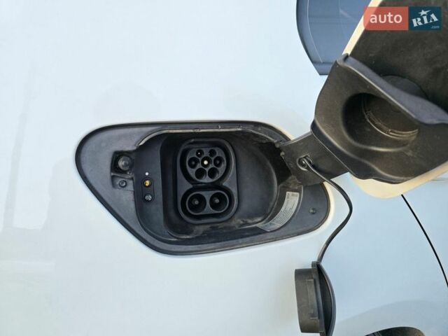 Білий Фольксваген e-Golf, об'ємом двигуна 0 л та пробігом 152 тис. км за 8000 $, фото 21 на Automoto.ua
