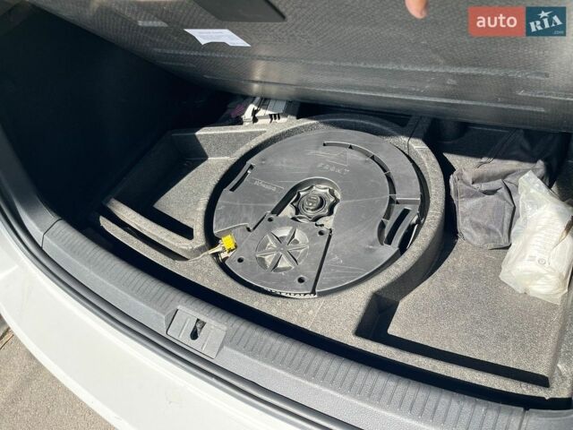 Білий Фольксваген e-Golf, об'ємом двигуна 0 л та пробігом 197 тис. км за 9500 $, фото 20 на Automoto.ua