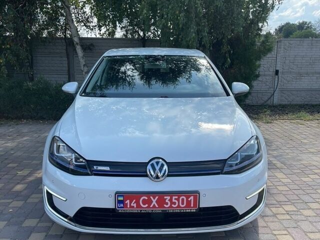 Белый Фольксваген e-Golf, объемом двигателя 0 л и пробегом 72 тыс. км за 8999 $, фото 2 на Automoto.ua