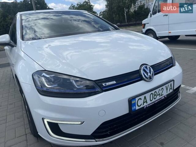Белый Фольксваген e-Golf, объемом двигателя 0 л и пробегом 205 тыс. км за 8700 $, фото 7 на Automoto.ua