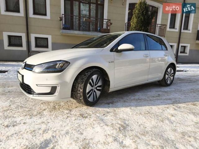 Білий Фольксваген e-Golf, об'ємом двигуна 0 л та пробігом 131 тис. км за 8999 $, фото 4 на Automoto.ua