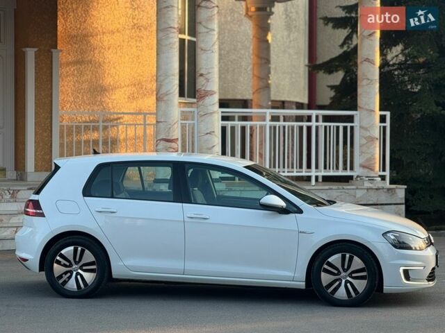 Белый Фольксваген e-Golf, объемом двигателя 0 л и пробегом 98 тыс. км за 8550 $, фото 17 на Automoto.ua