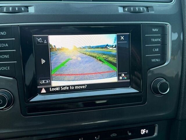 Белый Фольксваген e-Golf, объемом двигателя 0 л и пробегом 130 тыс. км за 8700 $, фото 19 на Automoto.ua