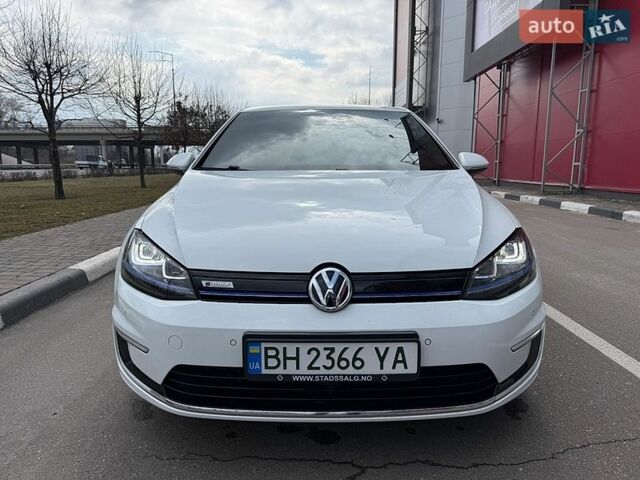 Білий Фольксваген e-Golf, об'ємом двигуна 0 л та пробігом 96 тис. км за 9999 $, фото 9 на Automoto.ua