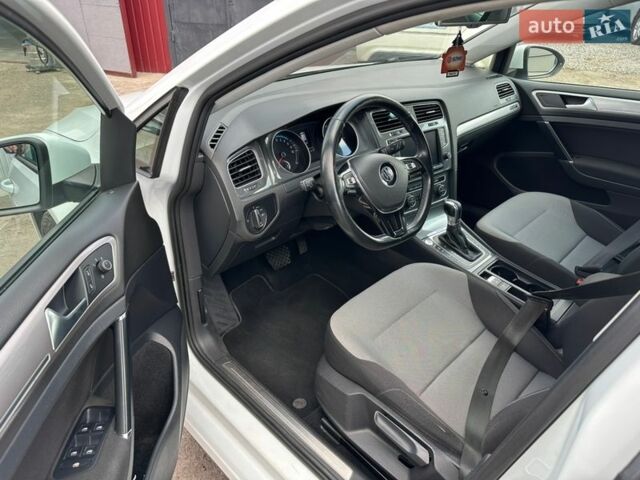 Белый Фольксваген e-Golf, объемом двигателя 0 л и пробегом 182 тыс. км за 7900 $, фото 8 на Automoto.ua