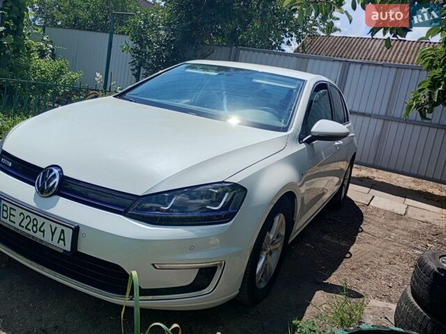 Белый Фольксваген e-Golf, объемом двигателя 0 л и пробегом 145 тыс. км за 8500 $, фото 4 на Automoto.ua