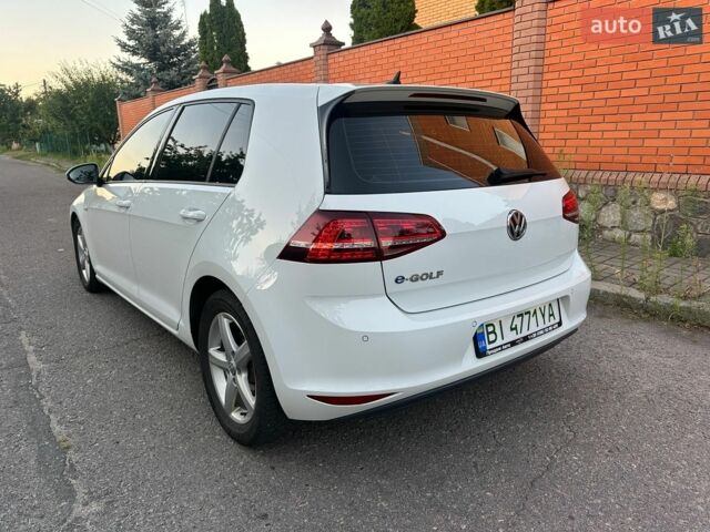 Белый Фольксваген e-Golf, объемом двигателя 0 л и пробегом 124 тыс. км за 8900 $, фото 11 на Automoto.ua
