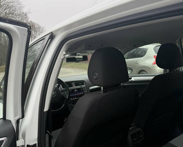 Білий Фольксваген e-Golf, об'ємом двигуна 0 л та пробігом 103 тис. км за 8499 $, фото 22 на Automoto.ua