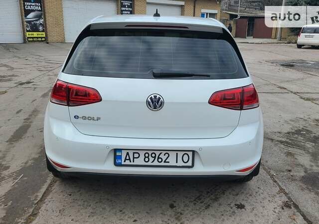 Білий Фольксваген e-Golf, об'ємом двигуна 0 л та пробігом 126 тис. км за 11600 $, фото 4 на Automoto.ua